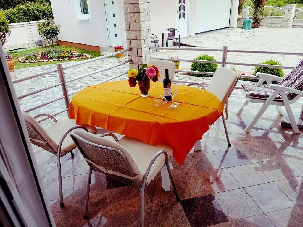 Villa Baldi -Apartmani Danny Tar-Vabriga アパート